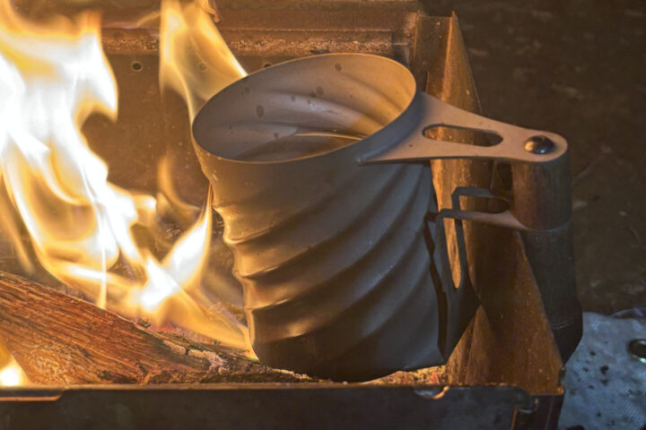 スクリューカップ